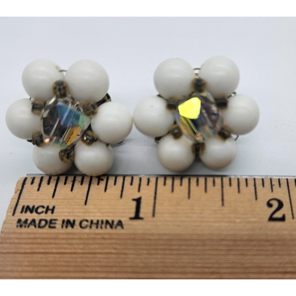Vintage White Beaded Flower Crystal Rhinestone Clip On Earrings Japan - Picture 4 of 6